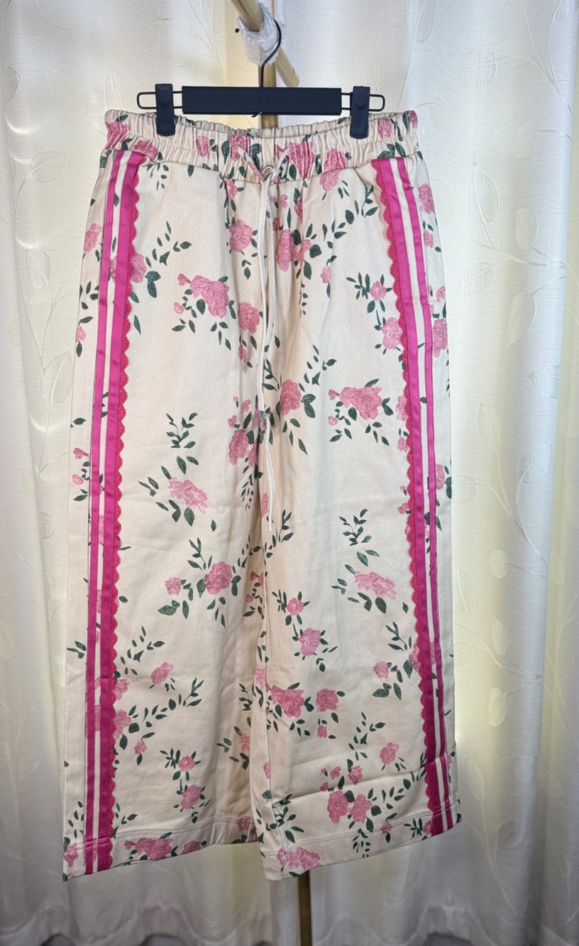 NWT BiBi Boutique Floral Denim Wide Leg Jeans, Size M